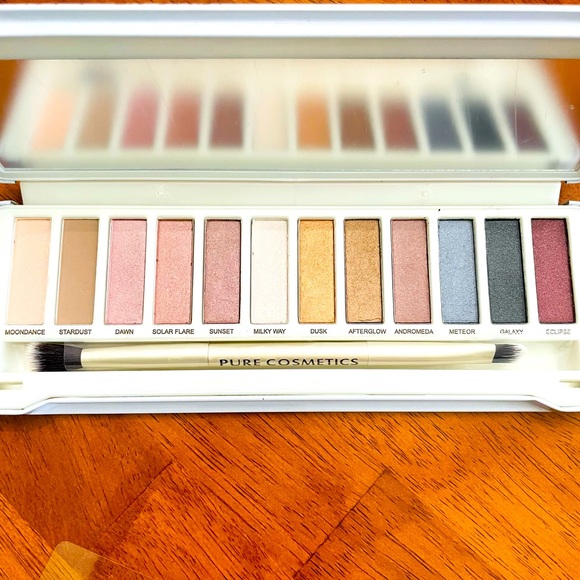 Pure Collection Other - Pure Cosmetics Eyeshadow Palette